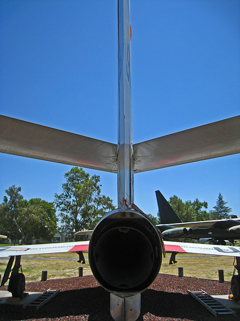 Republic F-84F Thunderstreak (3079)