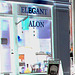Vitrine elegant Alon / Elegant Alon store window -    Copenhague.   20-10-2008 - Effet de négatif avec couleurs altérées / Negative effect and doctored colours