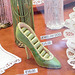 Chaussure érotique à talons hauts par Claudette en Belgique /  Shoes store window in Belgium by Claudette.