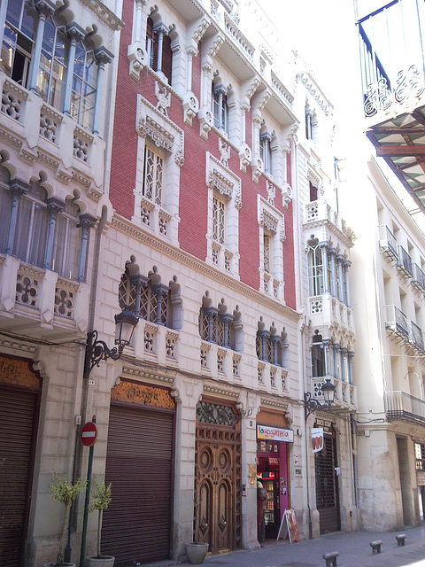 Valencia: edificio en la calle Caballeros.