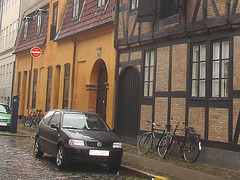 Façade colorée en perspective /  Colourful façade in perspective  -  Copenhague.   26 -10-2008