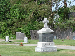 Cimetière St-Charles / St-Charles cemetery -  Dover , New Hampshire ( NH) . USA.   24 mai 2009   -  Proulx