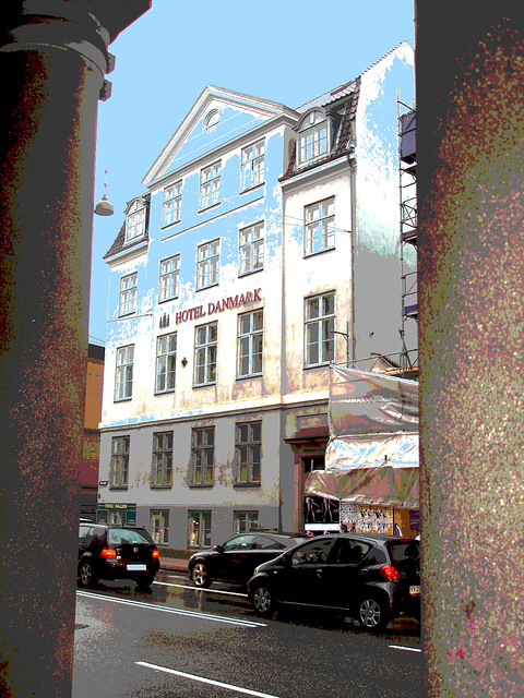 Hotel Danmark. Copenhagen. 26-10-2008 -   Postérisation avec du bleu ajouté