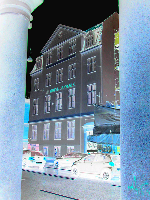Hotel Danmark. Copenhagen. 26-10-2008- Négatif aux couleurs ravivées