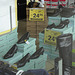 Pitt chaussures / Vitrine podoérotique -  Dans ma ville /  Hometown -  18 mars 2009