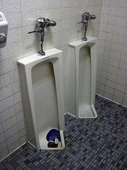 Urinals (0559)