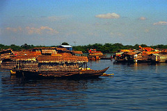 Fishing boats at the Tonlé Sap river