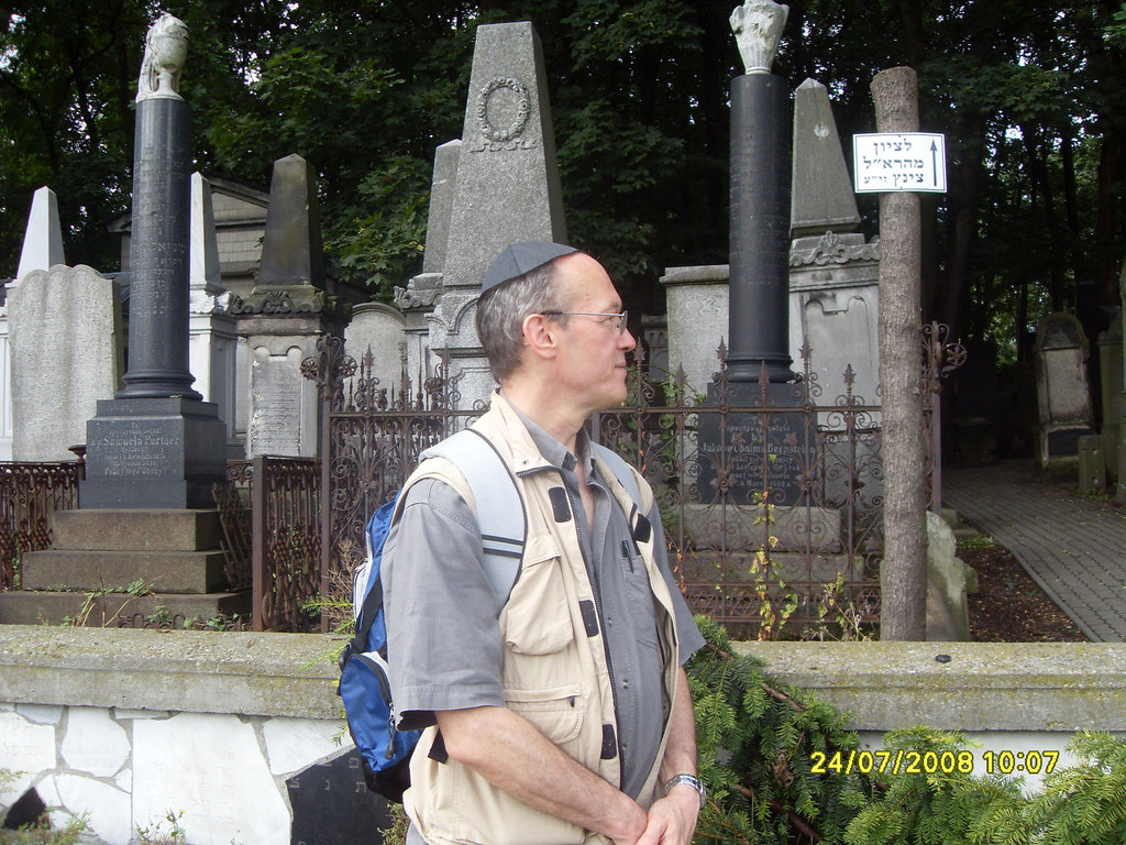 En la juda tombejo de Varsovio