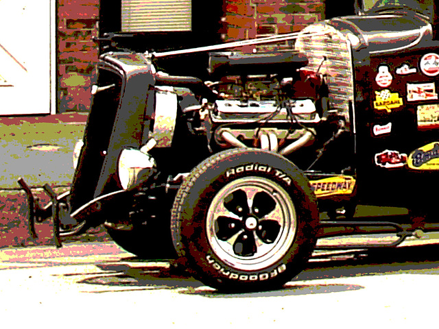 Belle d'autrefois en version contemporaine /  Old car in a contemporary  version - Brighton. Vermont  /  États-Unis - USA.    23-05-2009 - Vue postérisée