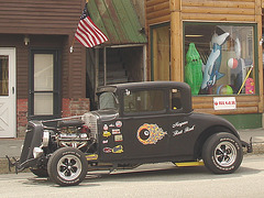 Belle d'autrefois en version contemporaine /  Old car in a contemporary  version - Brighton. Vermont  /  États-Unis - USA.    23-05-2009