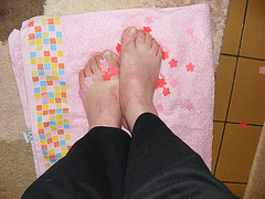 Petons étoilés /  Starry feet -  Mon amie / my friend Krisontème.  Avec / with permission