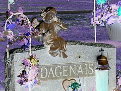 Cimetière St-Charles / St-Charles cemetery -  Dover , New Hampshire ( NH) . USA.   24 mai 2009 - Dagenais en négativité