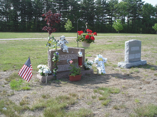 Cimetière St-Charles / St-Charles cemetery -  Dover , New Hampshire ( NH) . USA.   24 mai 2009  - Dagenais & Buzzell