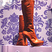 Vitrine podoérotique / Podoerotic shoes window store - PARIS  21 août 2009  -  Cadeau de mon Amie Simona avec permission. - Bottes à talons aiguilles..  Photo originale