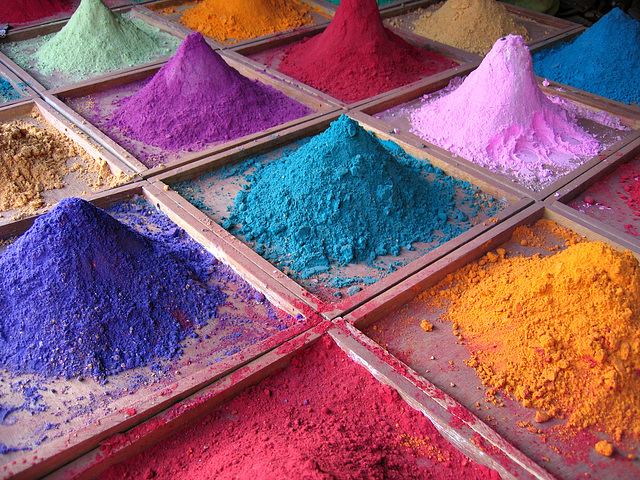 Des pigments en vente sur un marché de Goa, Inde. Des pigments en vente sur un marché de Goa, Inde.