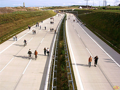 2004-09-12 81 A17 - von Brücke Saalhausener Str.