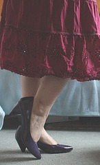Elisa  /  Sexy long skirt and high heels / Jupe sexy et talons hauts. - With / Avec permission
