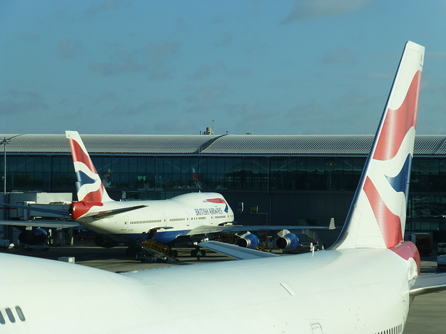2 x B747-400s at Heathrow - 14 November 2013