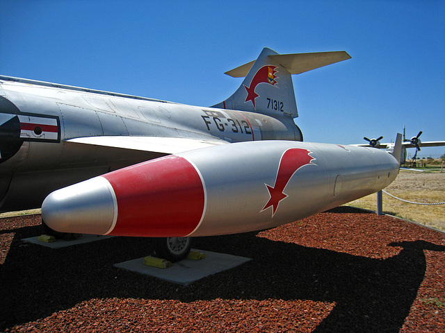 Lockheed F104-B Starfighter (3157)