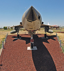 Republic F105-B Thunderchief (8483)