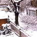 kameno sub neĝo- Kamin mit Schnee bedeckt