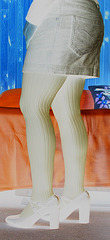 Mon amie Elisa avec / with permission - Essayage de jupe en talons hauts  /  Skirt fitting in high heels   - Effet de négatif