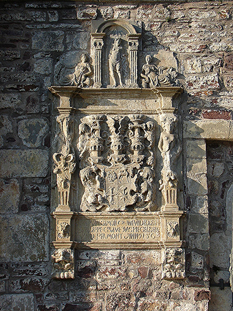 20051013 067DSCw [D-HM] Relief am Schlosstor, Bad Pyrmont