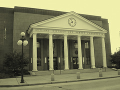 L'heure de la justice a sonné !   -  Rutland district and family courthouse. USA - Vintage