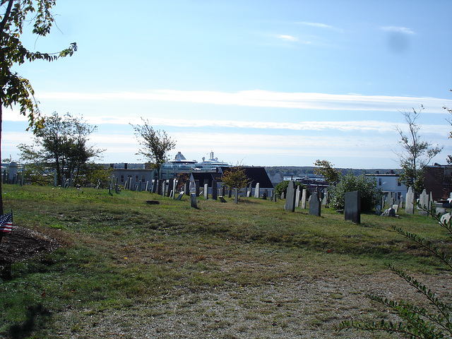 The Eastern cemetery  /  Portland, Maine USA -  11 octobre 2009- Avec /  With the Jewel of seas - Originale