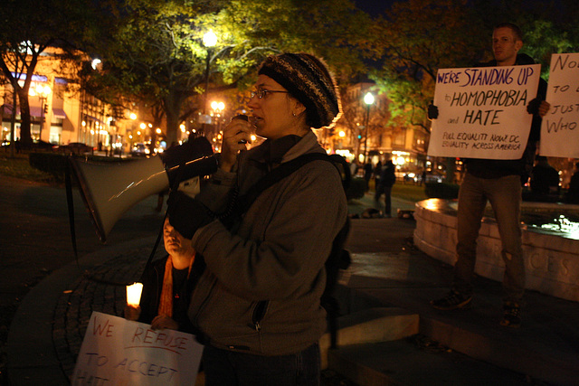 129.JorgeStevenLopez.Vigil.DupontCircle.WDC.22November2009