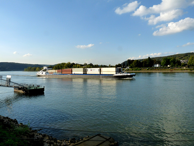 'Montana' Passing Remagen with a Load of Containers