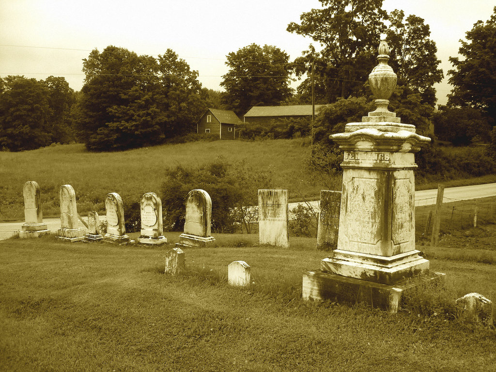 Lake Bomoseen private cemetery. Sur la 4 au tournant de la 30. Vermont, USA - États-Unis / Sepia