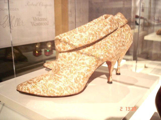 Bata shoe museum / I.Miller - Toronto, CANADA - Novembre 2005