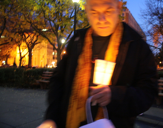 60.JorgeStevenLopez.Vigil.DupontCircle.WDC.22November2009