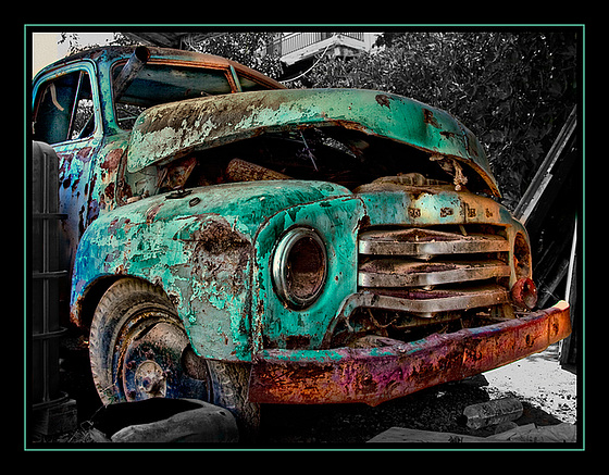 the turquoise Opel.......