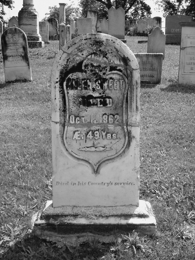 Whiting church cemetery. 30 nord entre 4 et 125. New Hampshire, USA. 26-07-2009-  Sweet RIP en noir et blanc.