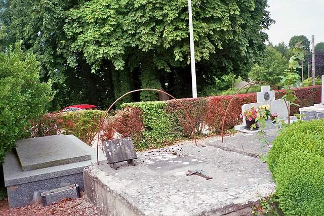 la tombe d'Emile Grosjean-Maupin