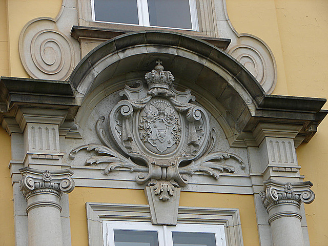 20061003 0760DSCw [D-SHG] Wappen, Schloss, Bückeburg