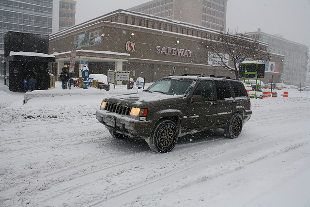 Safeway1.SnowBlizzard.4M.SW.WDC.19December2009