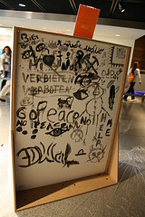 19.Graffiti.BerlinWall.Newseum.WDC.8November2009