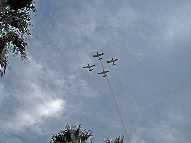 Palm Springs Veterans Parade Flyover (1762)
