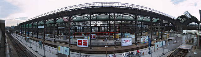 Kiel Central Station February 2003