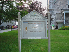 Rutland, Vermont USA  /  25-07-2009-  Unitarian universalist church sign.