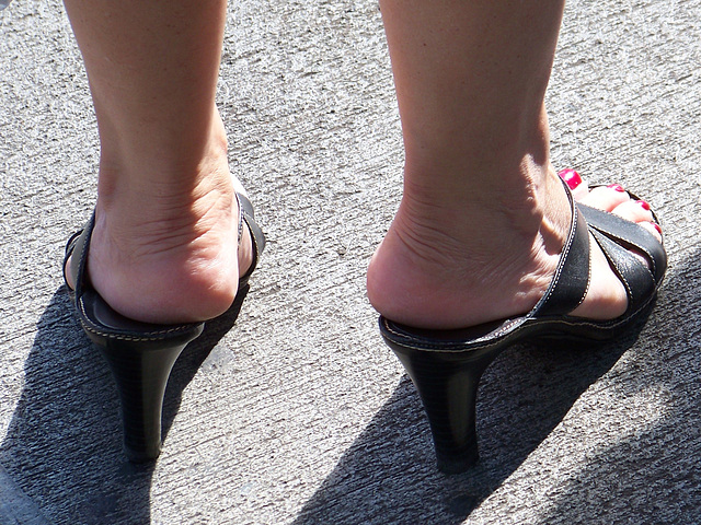 strappy heels (F)
