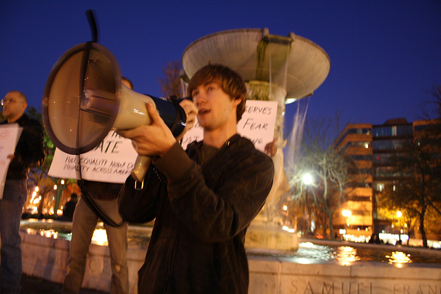 101.JorgeStevenLopez.Vigil.DupontCircle.WDC.22November2009