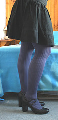 Elisa - Skirt fitting in high heels / Essayage de jupe et talons hauts  - Version éclaircie