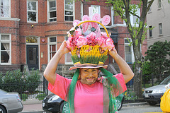 03.EasterBonnets.17thStreet.NW.WDC.4April2010