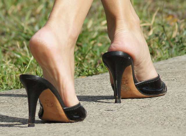 Candid classy mature heels feet image