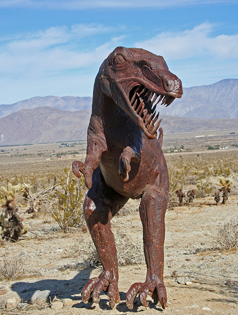 Galleta Meadows Estates Dinosaur Sculpture (3707)