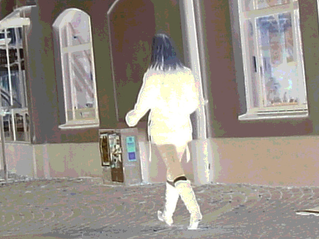 Guldfynd Swedish blond in jeans with low-heeled boots /  La Déesse blonde  Guldfynd en jeans et bottes à talons plats -  Ängelholm / Suède - Sweden.  23 octobre 2008 - Négatif postérisé